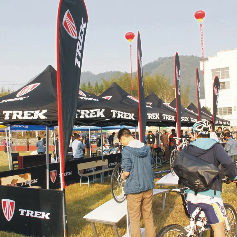 tent ເຮືອນຍອດ